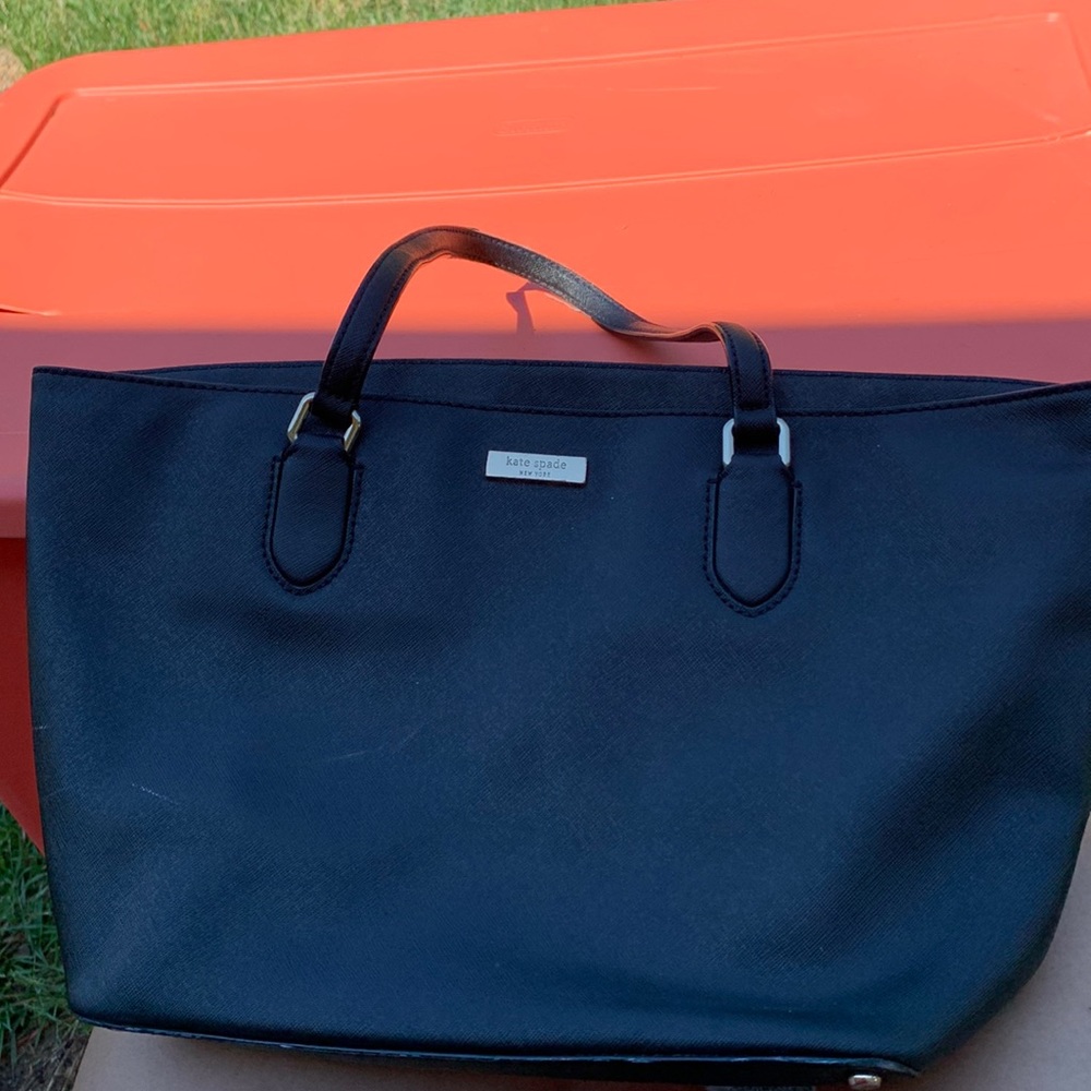 Black Kate spade bag